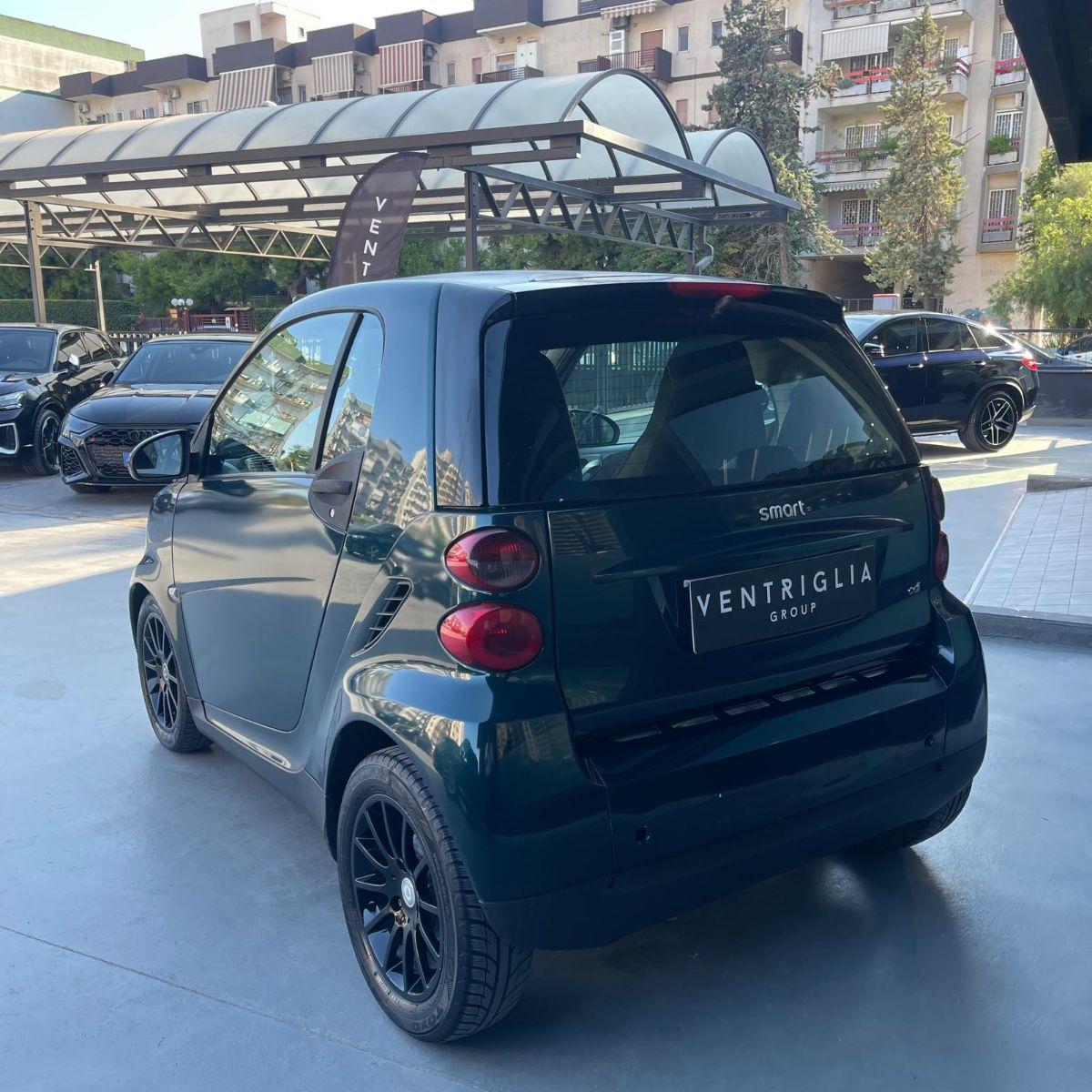 SMART - Fortwo - 800 BRITISH GREEN coupé passion cdi