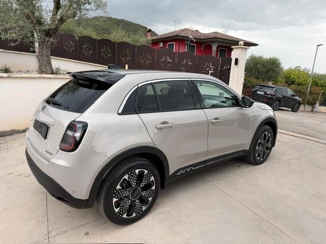 Fiat 600 1.2 HYBRID LA PRIMA 110cv VARI COLORI