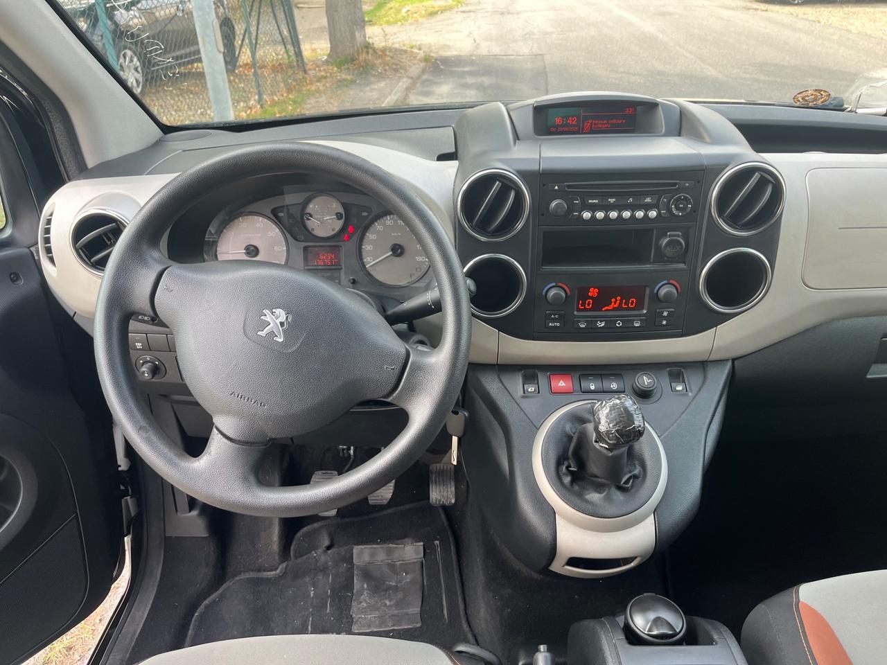 Peugeot Partner Tepee 1.6 HDi 92CV Outdoor 2013