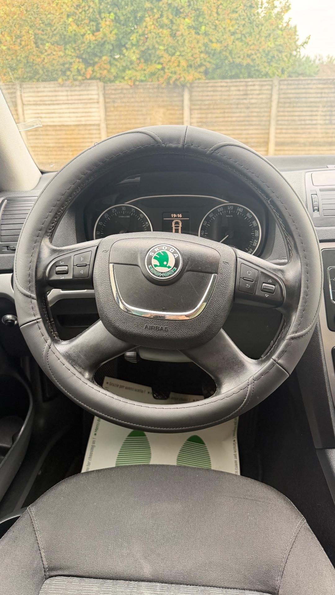 Skoda Octavia 1.6 TDI CR F.AP. Elegance