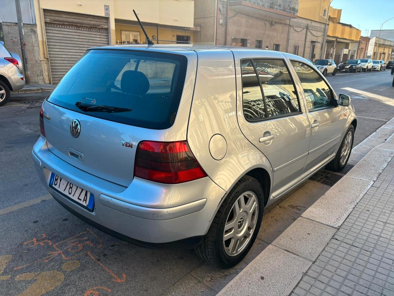 VOLKSWAGEN GOLF 1.9 130 CV