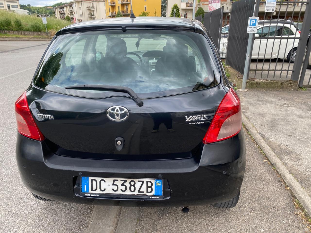 Toyota Yaris 1.0 5 porte