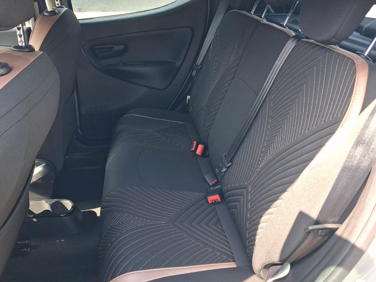 Lancia Ypsilon 1.0 5 P S&S Hybrid A. Ferretti