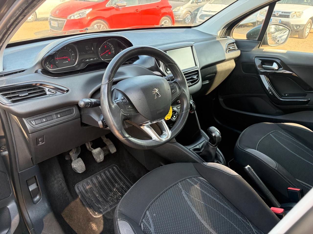 PEUGEOT 208 ALLURE 1.2 82CV 101.000 KM ANNO 2015 NEOPATENTATI