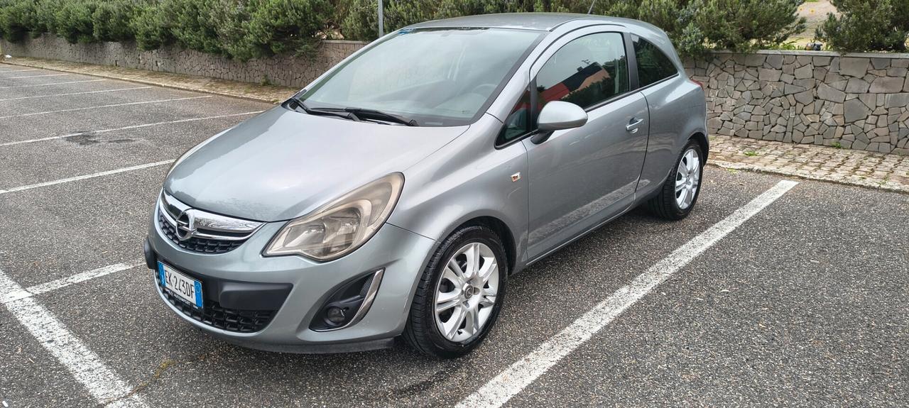 Opel Corsa 1.2 3 porte Club