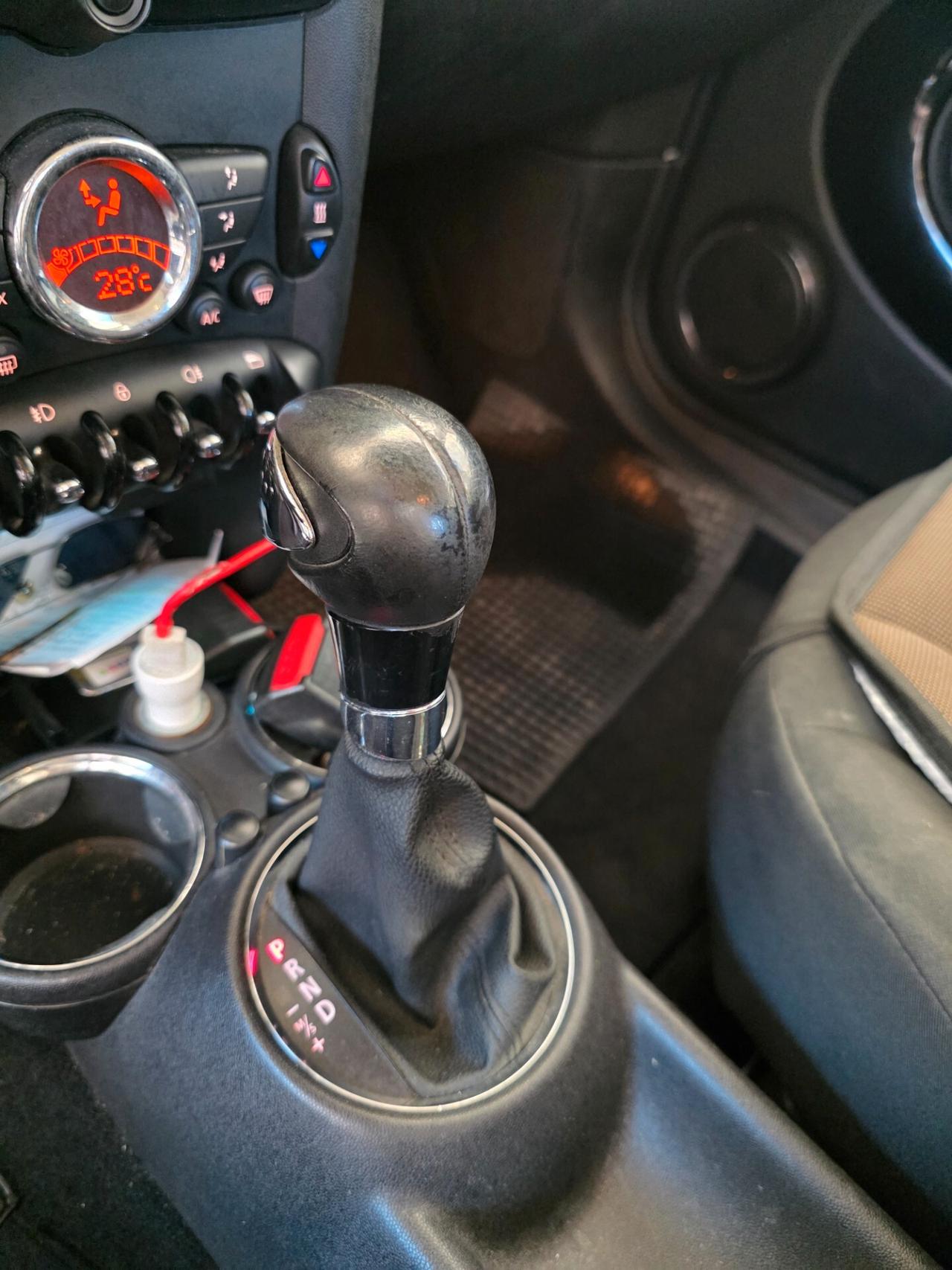 Mini 2.0 16V Cooper D AutOM 108000km FINANZ