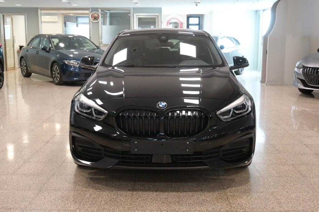 BMW 116D 115CV STEPTRONIC BUSINESS ADVANTAGE ( FARI LED - BMW DIGITAL COCKPIT - NAVI - MIRROR - PARK ASSISTANT - TELECAMERA POST. - CERCHI 17 )