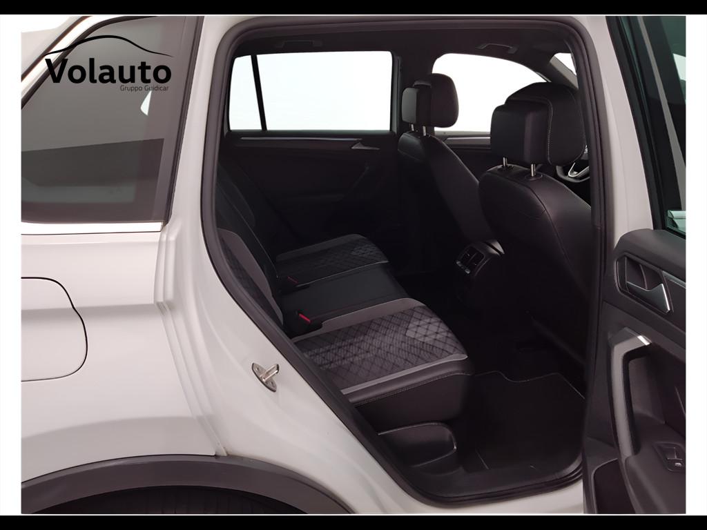 VOLKSWAGEN Tiguan II 2021 - Tiguan 1.5 tsi R-Line 150cv dsg