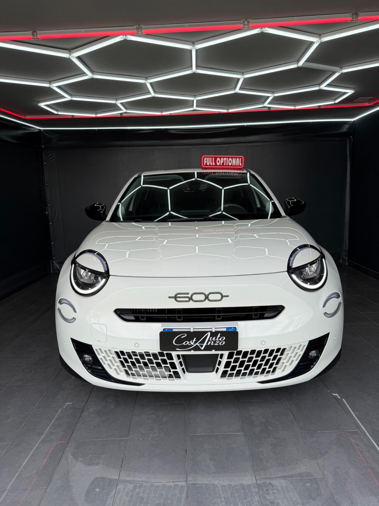 Fiat 600 1.2 Hybrid 145 CV DCT MHEV La Prima