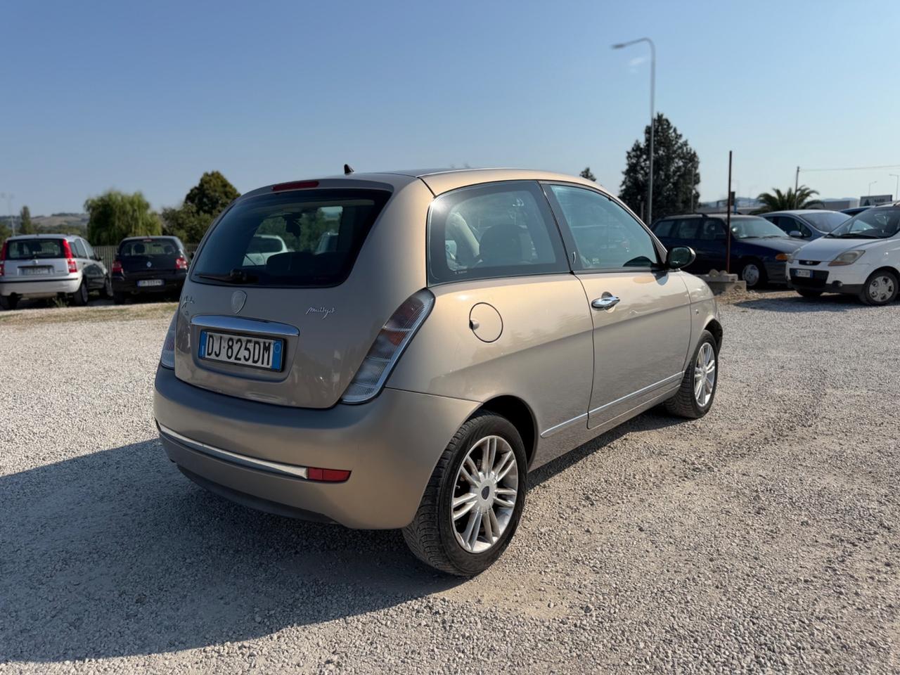 Lancia Ypsilon 1.3 MJT 90 CV Oro Giallo