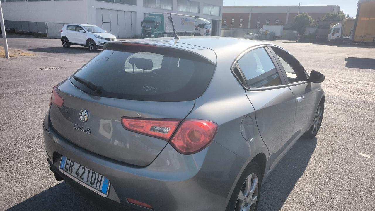 Alfa Romeo Giulietta 1.6 JTDm-2 105 CV Distinctive