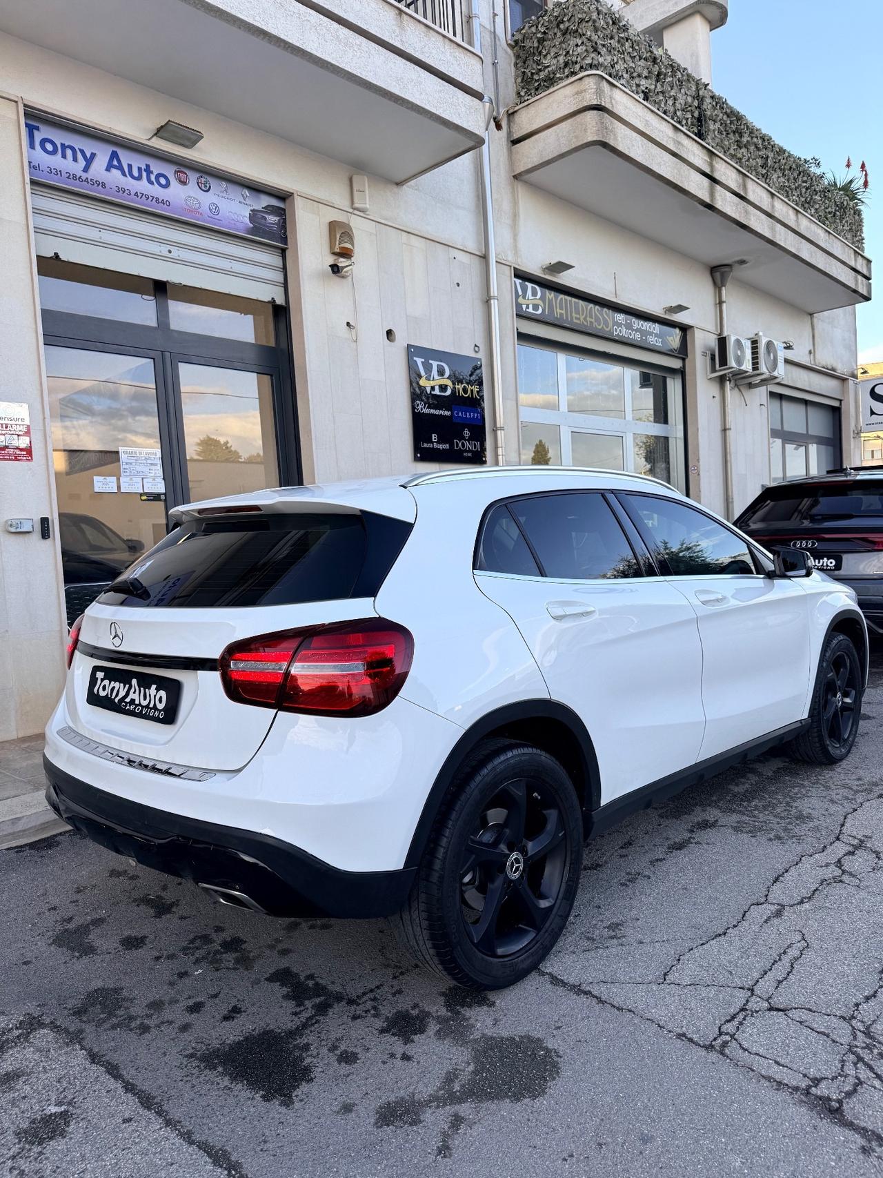 Mercedes-benz GLA 180 d Automatic Premium NAVI,GATORETELECAMERA,INTERNI IN PELLE,BLUETOOTH,ANDROID AUTO