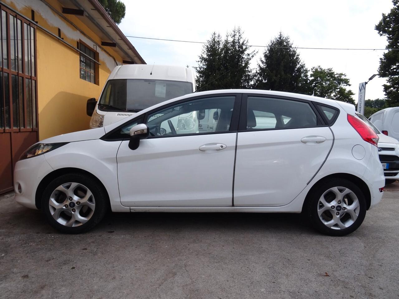 Ford Fiesta 1.2 82 CV 5pTitanium ((KM 21830))
