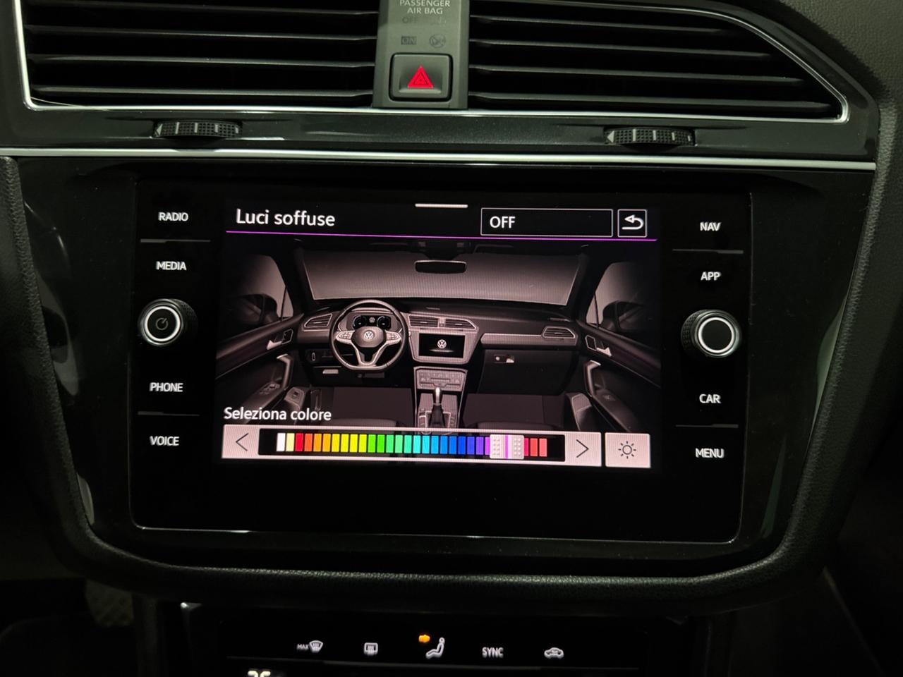 Volkswagen Tiguan 2.0TDI150CV DSG CARPLAY/AMBIENT2022