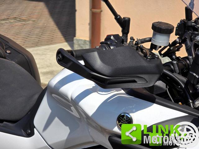 YAMAHA Tracer 9 GT Tris Quick-Shifter Tris di borse originali.