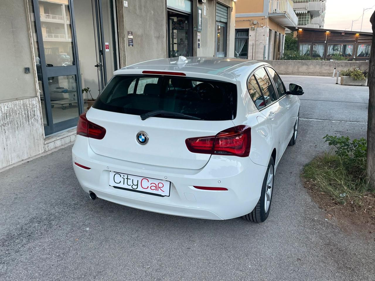 Bmw 118 118d 5p. Advantage