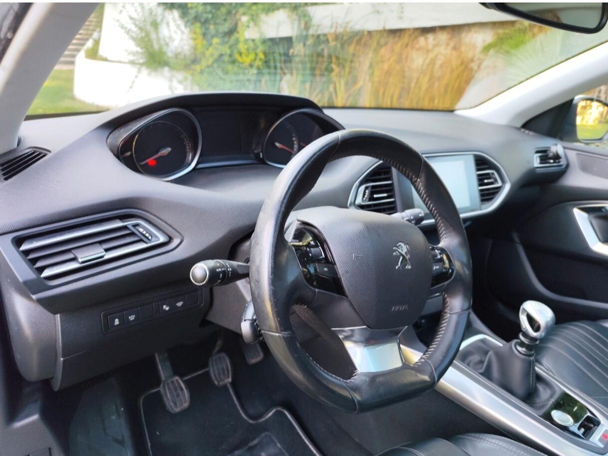 Peugeot 308 1.6 e-HDi 115 CV Stop&Start Allure