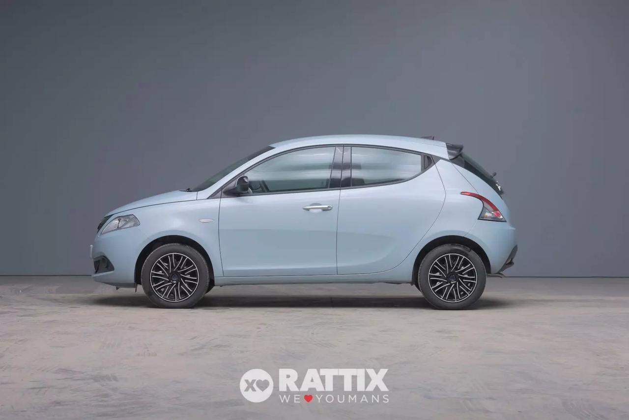 Lancia Ypsilon 1.0 Firefly Hybrid 70CV Silver Plus