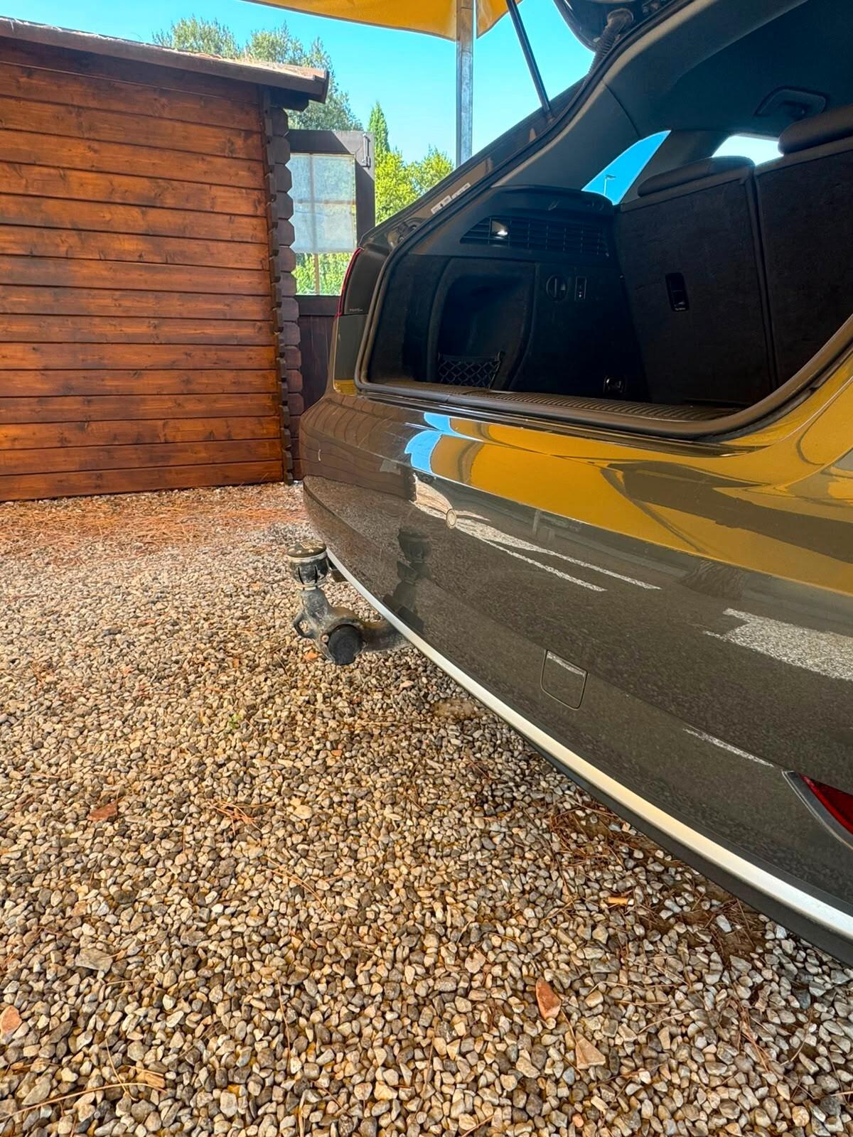 Audi A3 SPB 1.6 TDI Sport GANCIO TRAINO DI SERIE !!