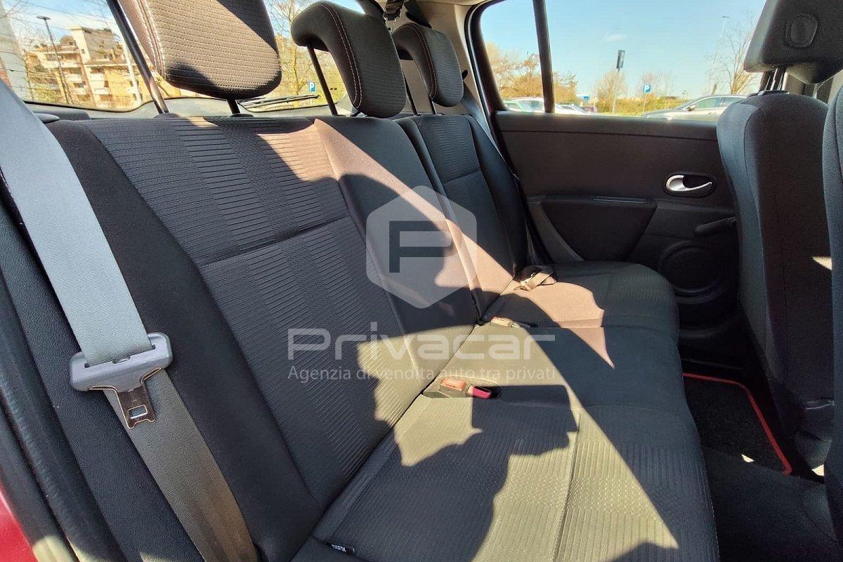 RENAULT Clio 1.2 16V 5 porte Dynamique