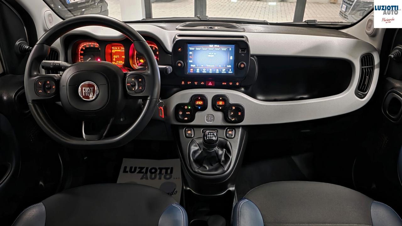 Fiat Panda CITY CROSS 1.0 HYBRID