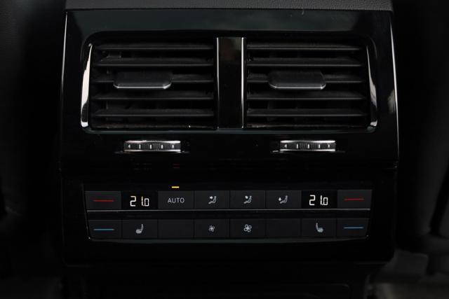 VOLKSWAGEN Touareg 3.0 V6 TDI SCR