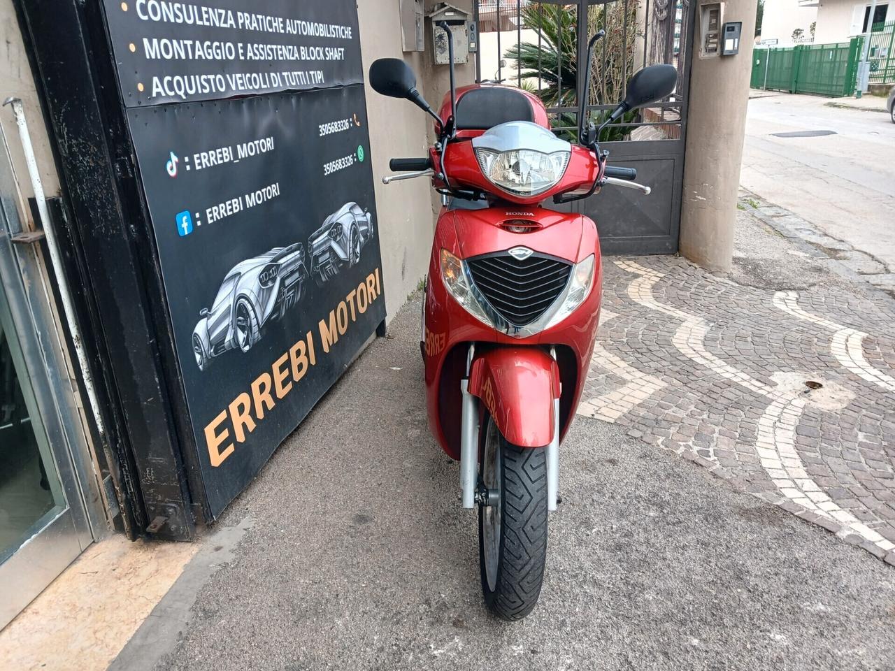 Honda SH 150 GARANTITO 12 MESI.
