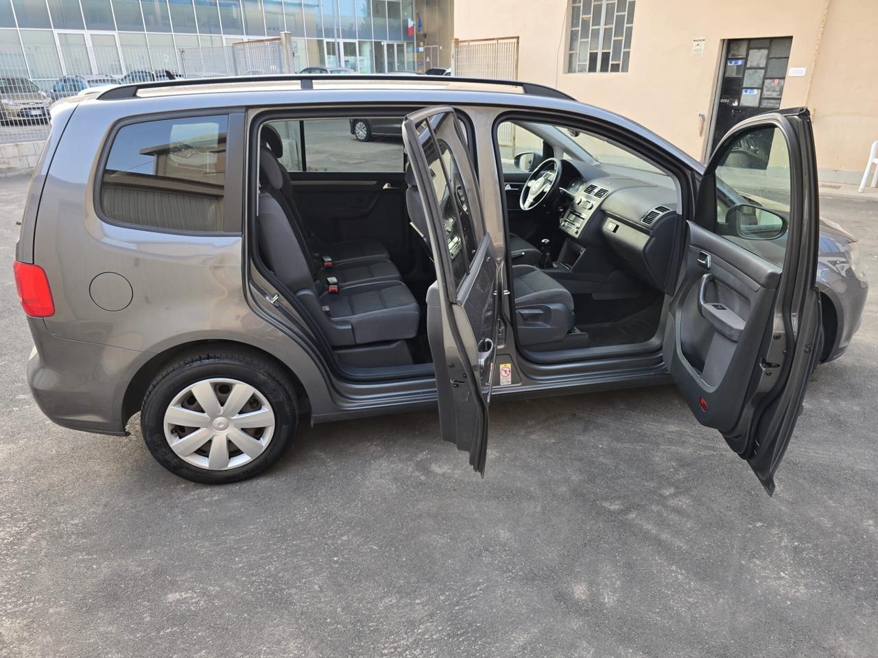 Volkswagen Touran 1.6 TDI DPF Comfortline 7 posti