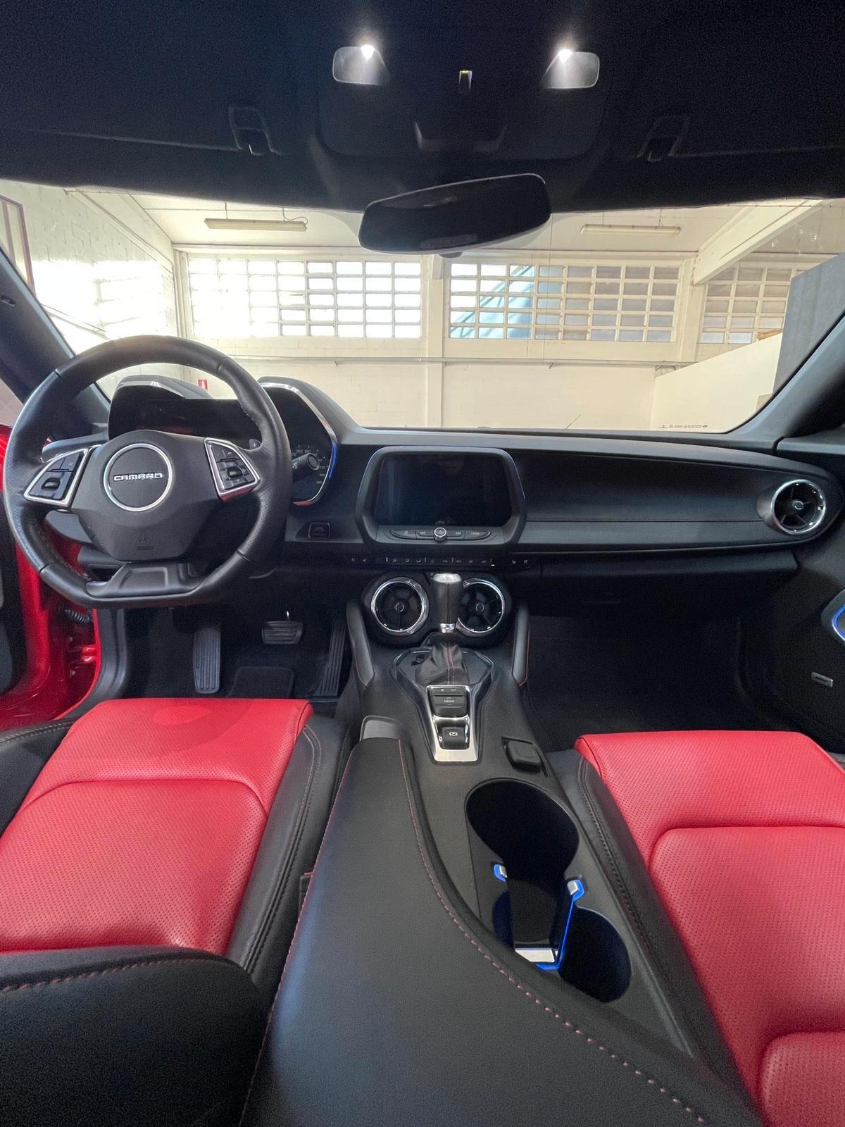 Chevrolet Camaro 6.2L V8