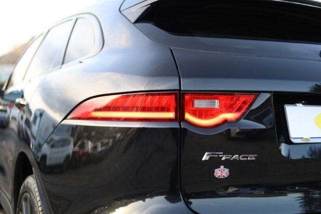 JAGUAR F-Pace 2.0 D 240 CV R-DYNAMIC
