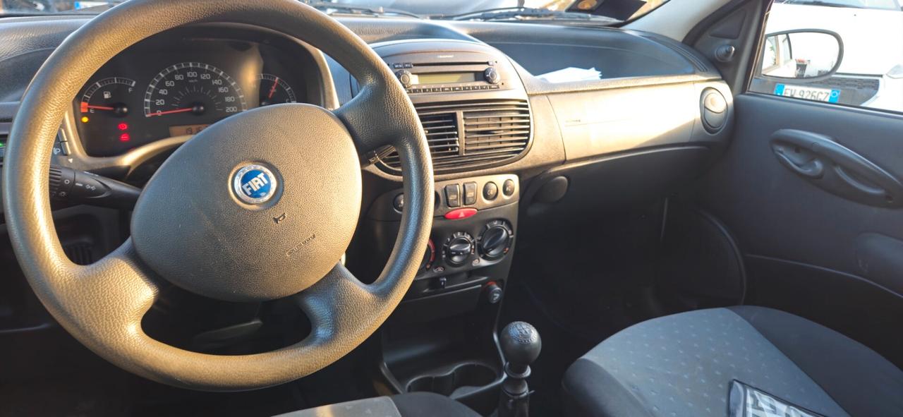 Fiat Punto 1.2 5 porte Active Natural Power