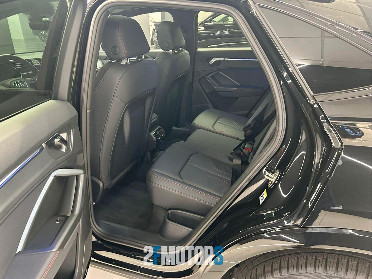 Audi Q3 SBK TDI quattro S tronic Identity Black