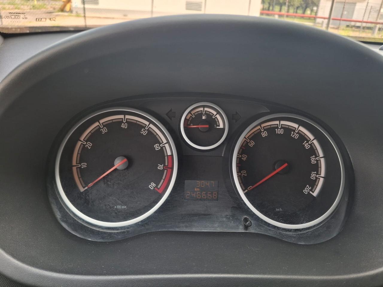 Opel Corsa 1.2 85CV 3 porte GPL-TECH b-color