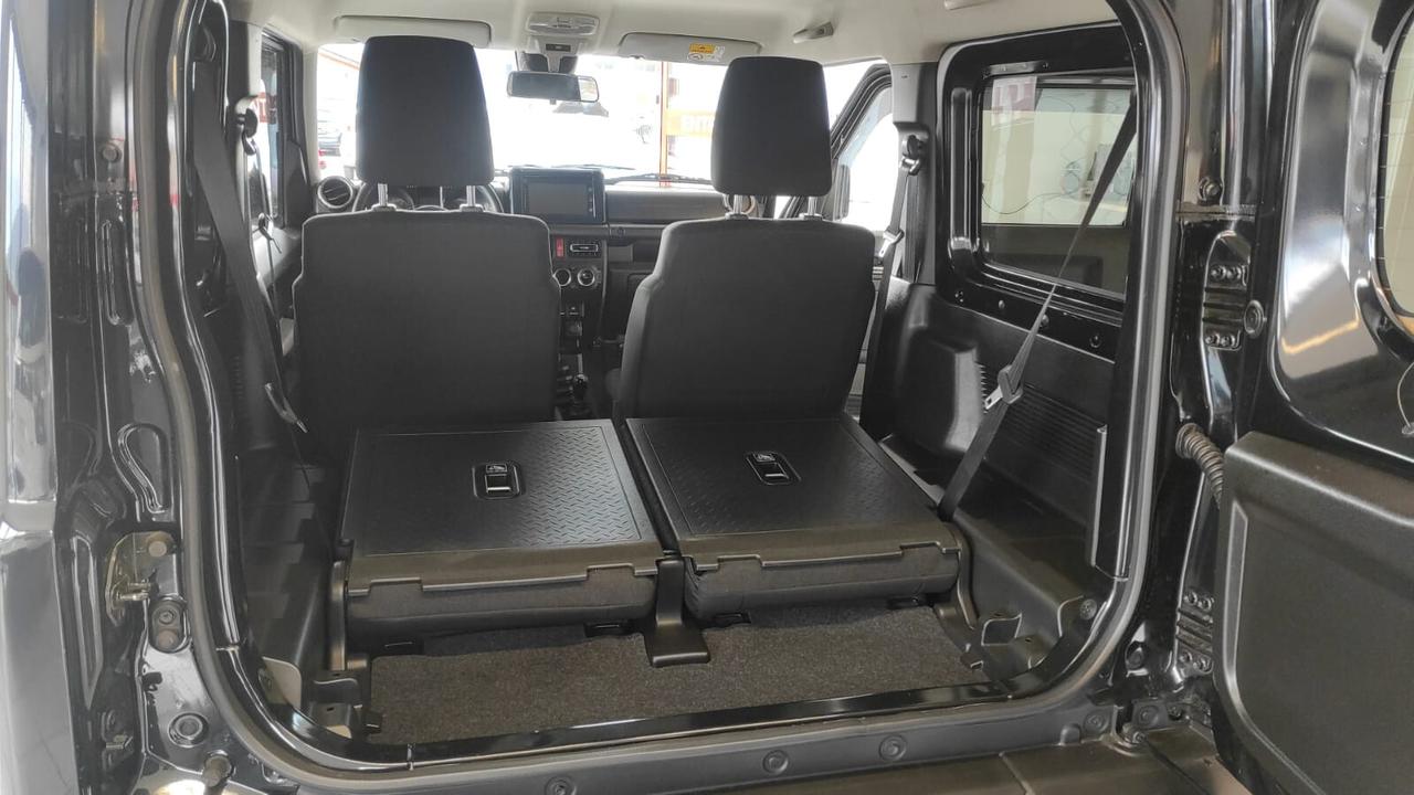 SUZUKI JIMNY 1.5 BENZINA 102CV 4 POSTI GANCIO TRAINO