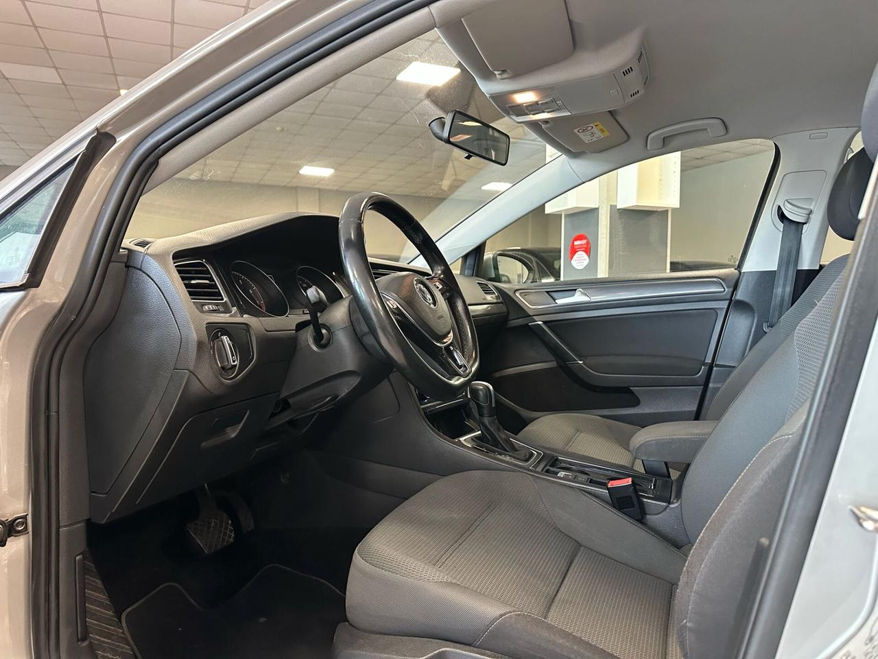 Volkswagen Golf Variant 1.5 TGI DSG Style
