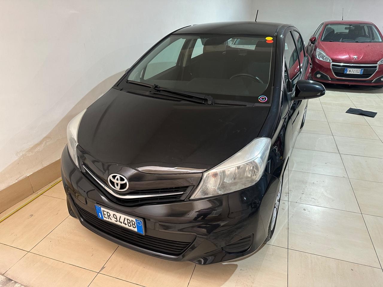 Toyota Yaris 1.0 5 porte Lounge