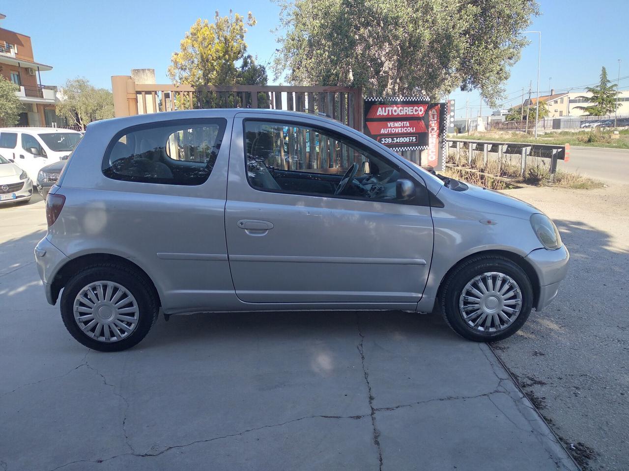 Toyota Yaris 1.0i 16V cat 3 porte Sol