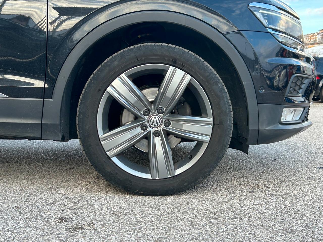 Volkswagen Tiguan 2.0 TDI DSG 4MOTION Executive "GANCIO TRAINO"