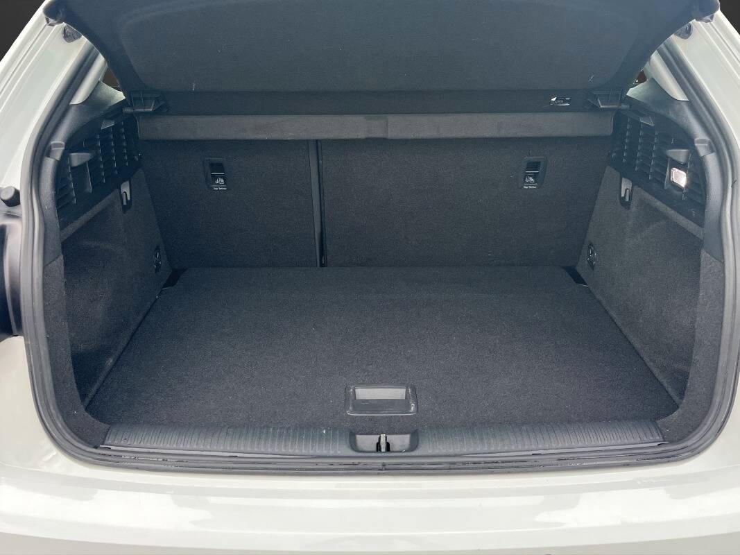 Audi Q2 30 1.6 tdi Business s-tronic my19