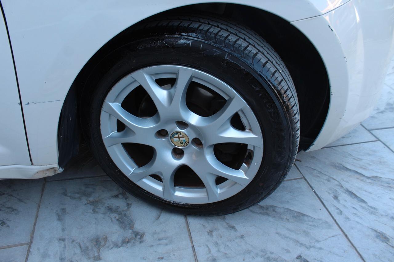 Alfa Romeo MiTo 1.3 JTDm 16V 90 CV Distinctive