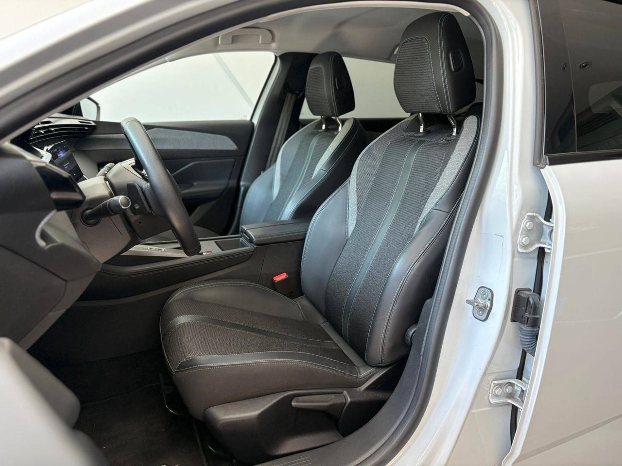 Peugeot 308 1.5 EAT8 Allure 130cv - 2024