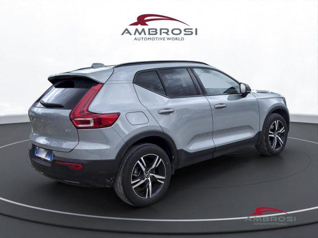 VOLVO XC40 2.0 b3 Plus Dark auto