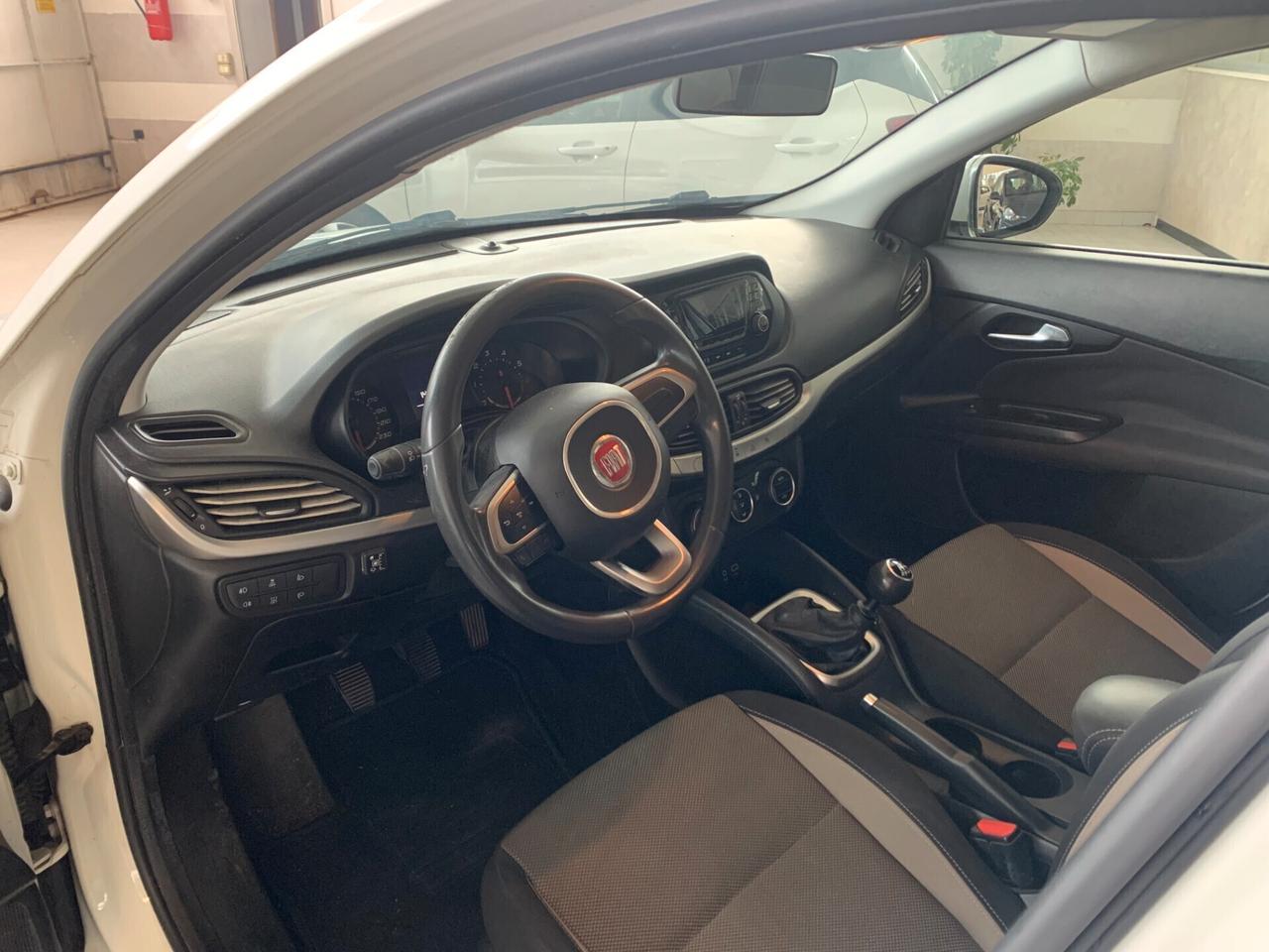 Fiat Tipo 1.4 90 CV Lounge GPL