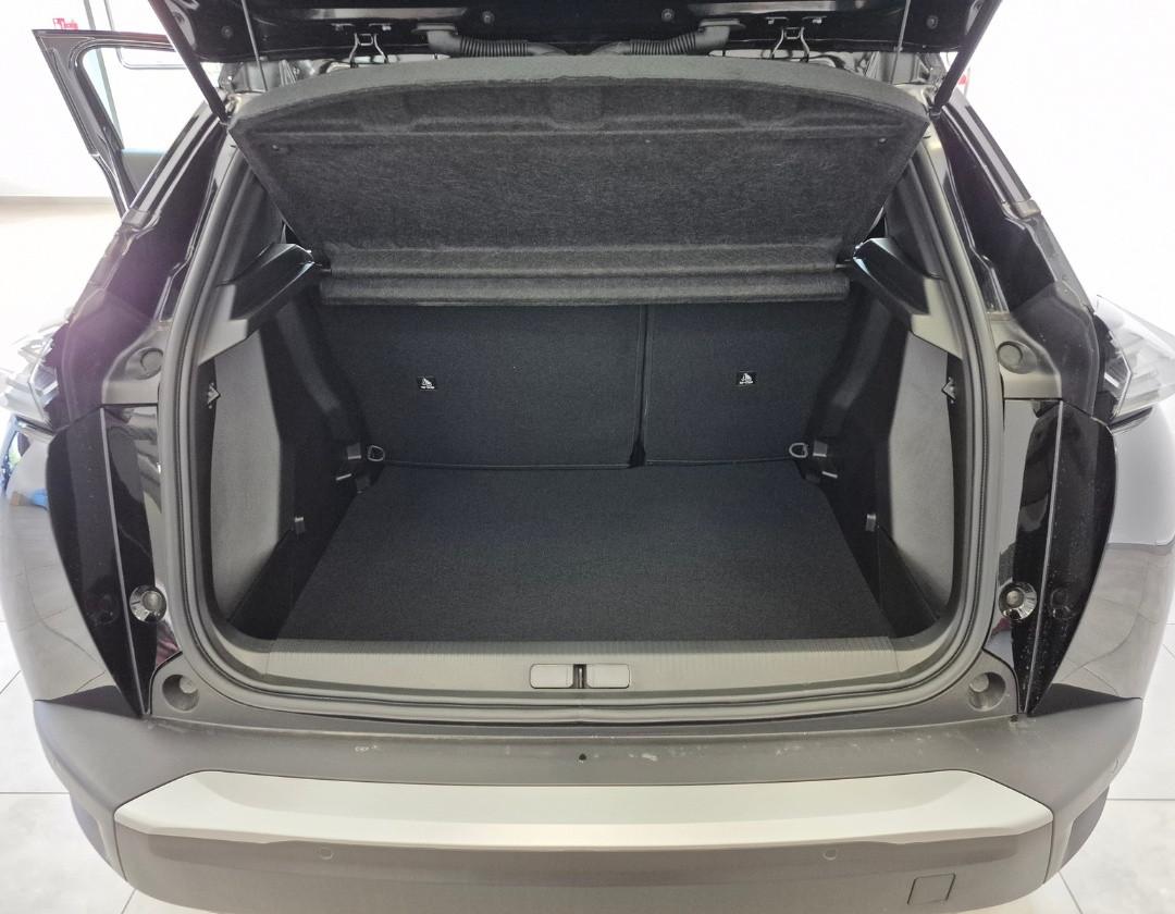 PEUGEOT 2008 H 12E MHEV P6