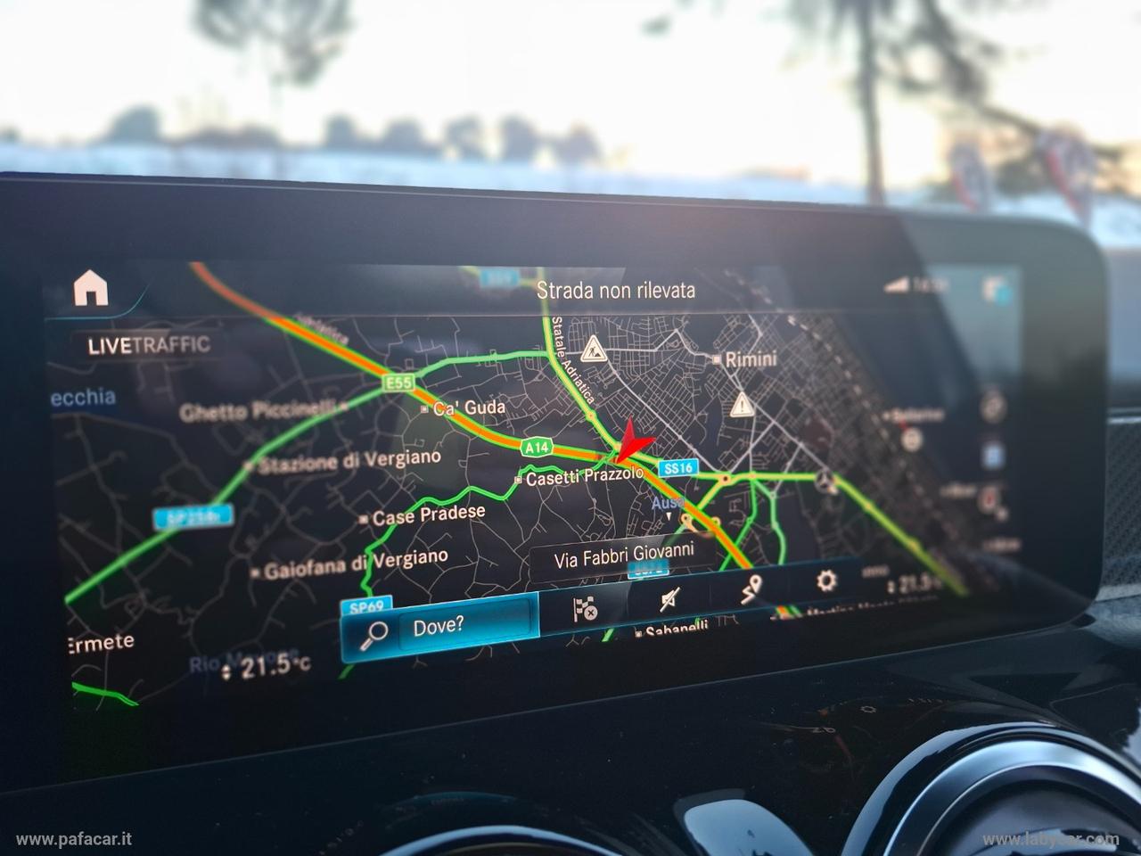 MERCEDES-BENZ GLB 200 d Automatic Premium