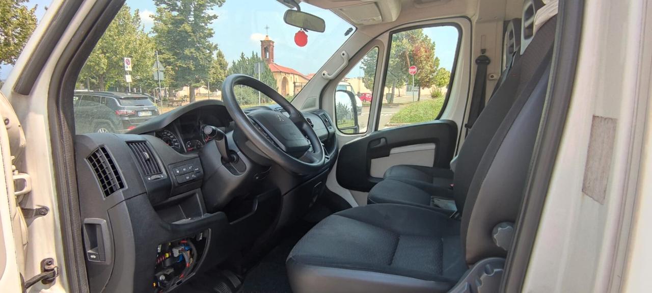 Peugeot Boxer 330 2.0 TRASPORTO DISABILI