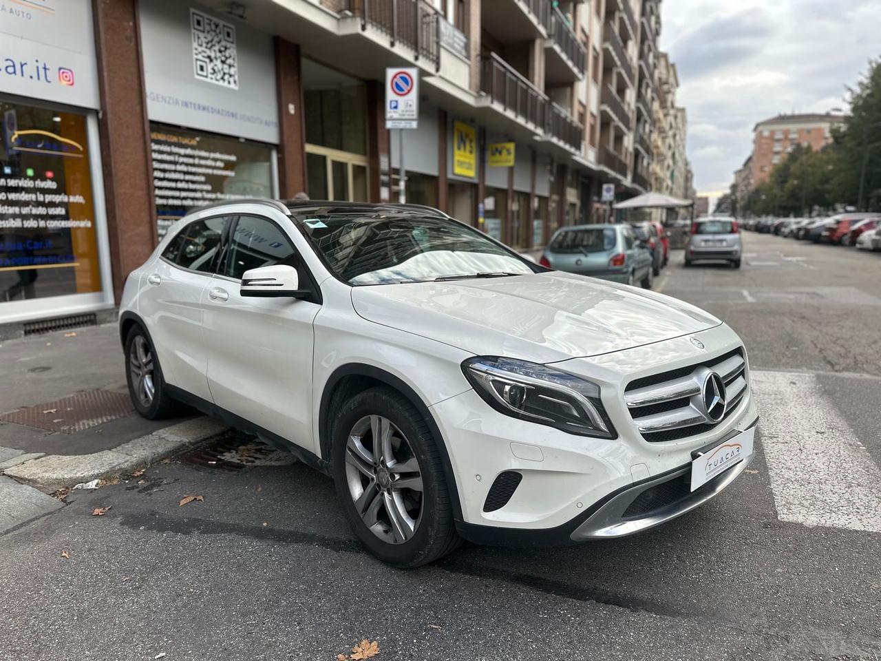 Mercedes-Benz GLA 200 Sport GLA 200 D