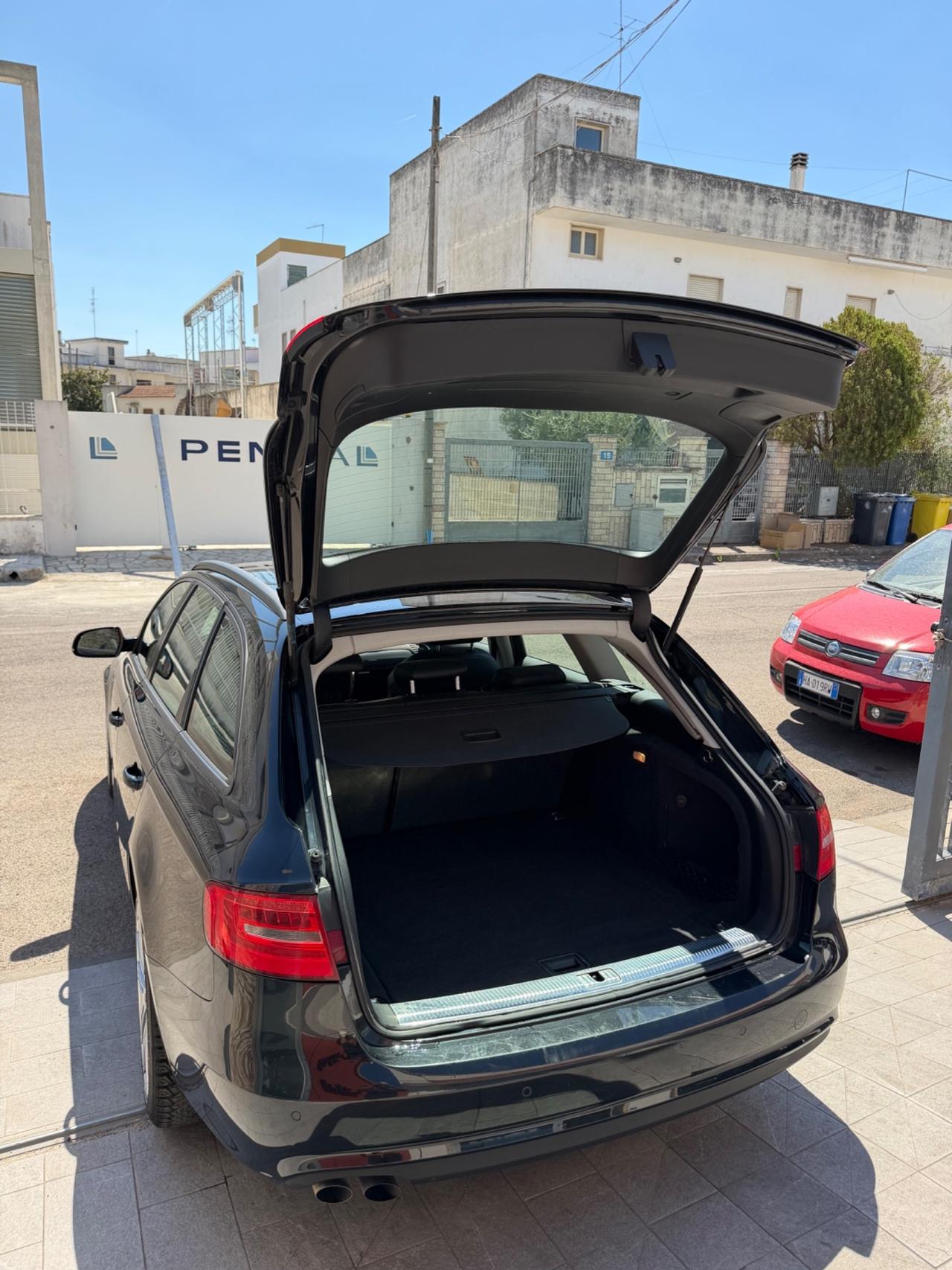 Audi A4 Avant 2.0 TDI 136 CV-2013/LED/MISTO PELLE