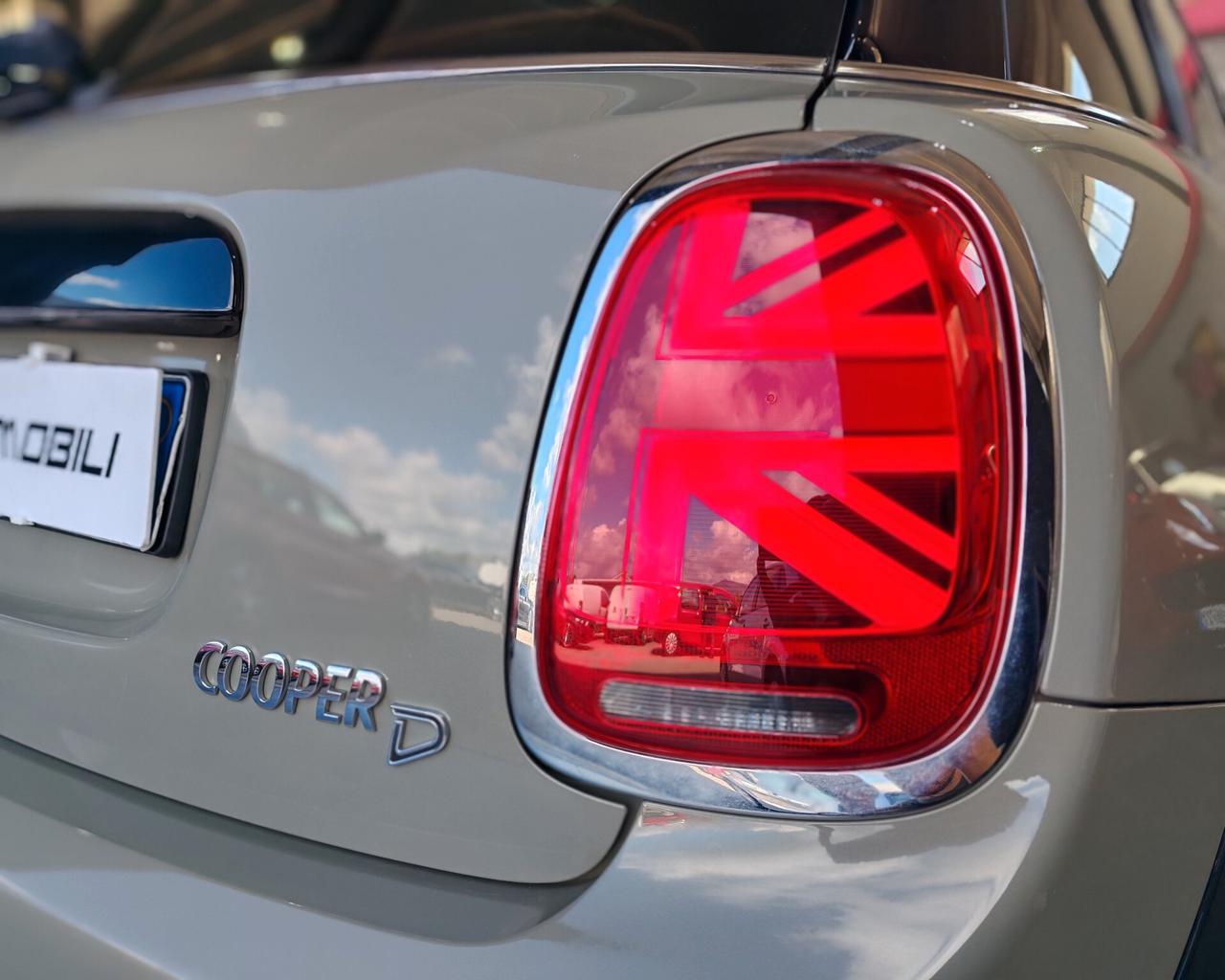 Mini Cooper D 116 cv Auto