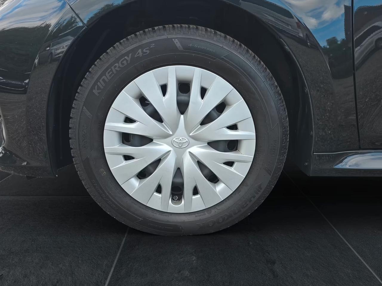 Toyota Yaris 1.0 5 porte